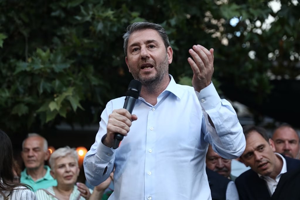 Η πολιτική ομιλία στη Νέα Ιωνία και το αριθμητικό λάθος του Νίκου Ανδρουλάκη που προκάλεσε έντονες συζητήσεις στο διαδίκτυο.