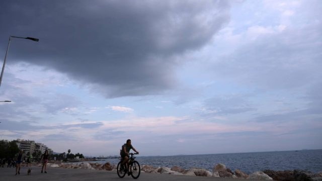 Καιρός σήμερα 17/6: Τοπικές βροχές και καταιγίδες αλλάζουν το σκηνικό – Η πρόγνωση Τσατραφύλλια και Ζιακοπούλου