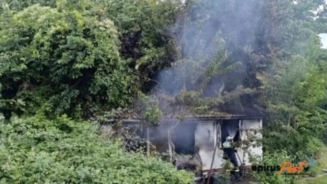 Ανείπωτη τραγωδία στην Κόνιτσα: Τέσσερα αδέλφια βρέθηκαν νεκρά μετά από φωτιά σε κοντέινερ