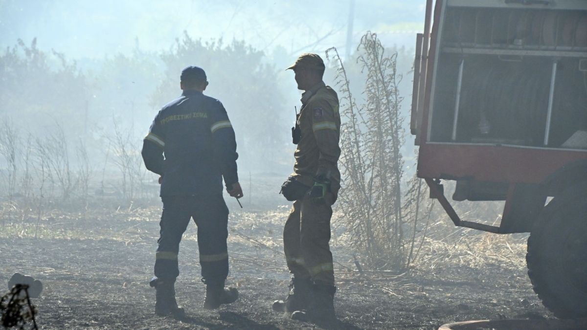 Φωτιά στην παλιά χωματερή Πλωμαρίου – Επιχειρούν ισχυρές πυροσβεστικές δυνάμεις