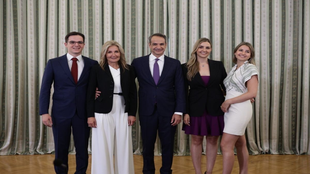 Συνάντηση κορυφής στον Λυκαβηττό με φόντο τη συνεργασία Πολιτείας – Εκκλησίας