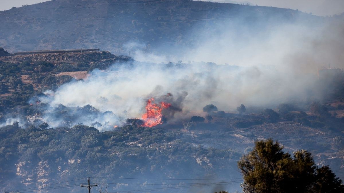Φωτιές στην Ελλάδα: Συνεχίζεται η μάχη με τις φλόγες στο Ρέθυμνο – Νέα μέτωπα σε Πάρο και Άνδρο