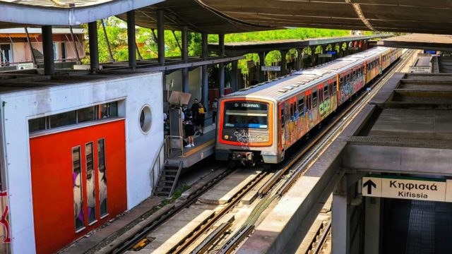 Καταγγελία σοκ: Ελεγκτής στον ΗΣΑΠ παίρνει 20 ευρώ από πολίτες για να μην τους κόψει πρόστιμο!