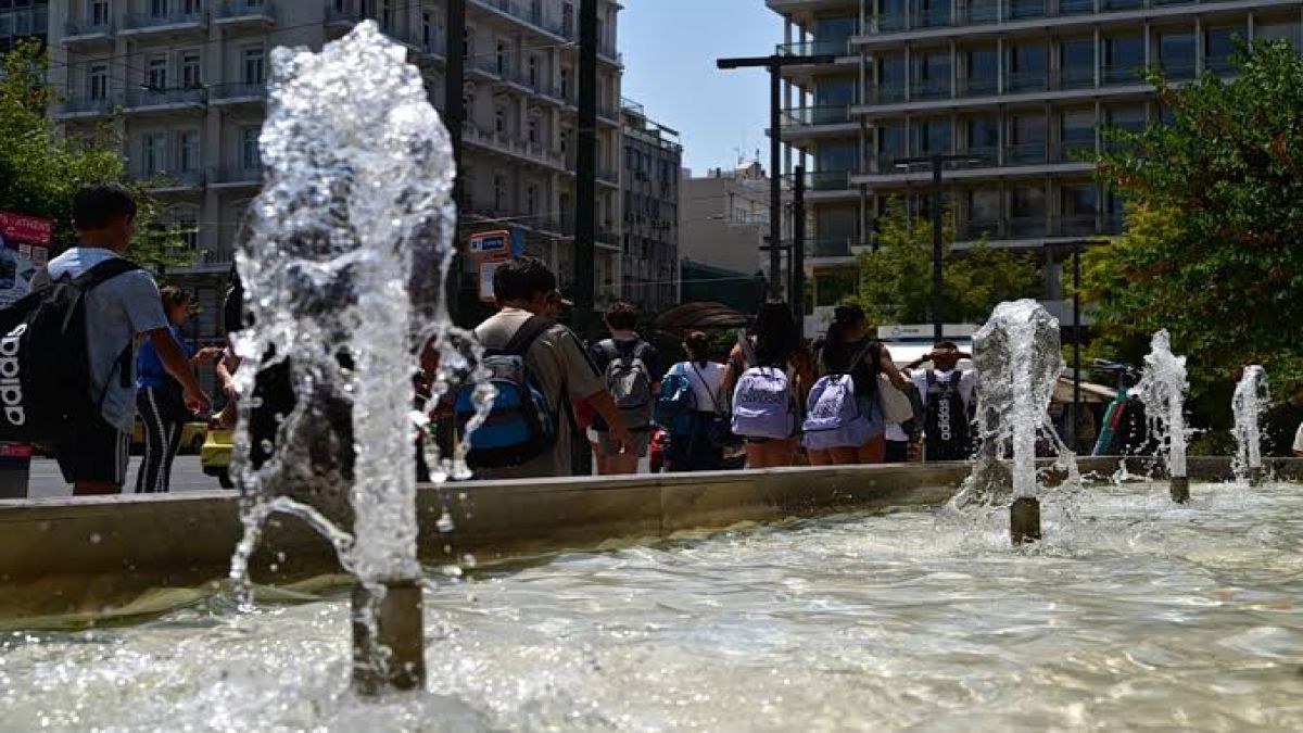Καμίνι η χώρα: Έκτακτη προειδοποίηση για θερμοκρασίες έως 43°C