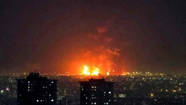 Μέση Ανατολή: Νέα αμερικανικά πλήγματα στο Ιράν – «Τα χειρότερα έρχονται», προειδοποιεί ο Τραμπ