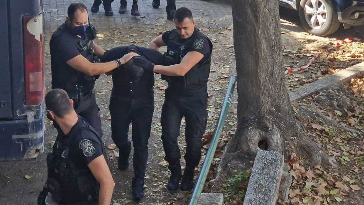 Θεσσαλονίκη: Συνελήφθη 26χρονος για επίθεση σε 46χρονο με οπαδικό κίνητρο – Αφορμή το χρώμα της μπλούζας του θύματος