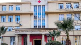Σοκ στο Χαλάνδρι: Συνελήφθη ο υπάλληλος που πούλησε αλκοόλ στον 17χρονο πριν πέσει από το μπαλκόνι