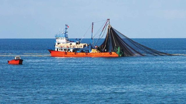 Τι συμβαίνει στα Κύθηρα; Παρέμβαση του δημάρχου για την παρουσία τουρκικών αλιευτικών