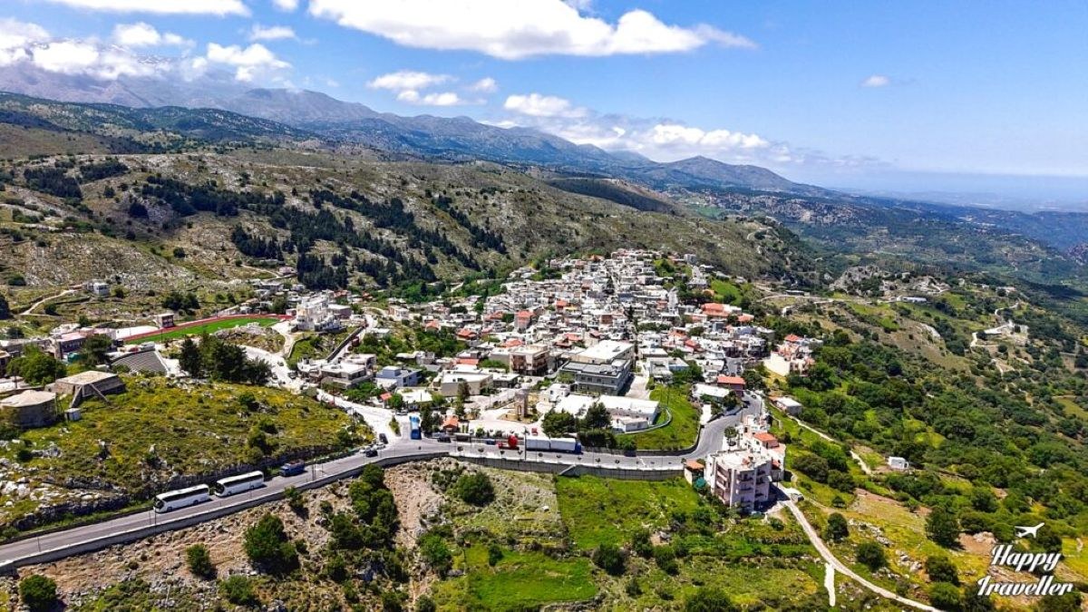 Από τα Ανώγεια μέχρι την Κριτσά: Τα χωριά της Κρήτης που κρύβουν τη γνήσια ομορφιά του νησιού