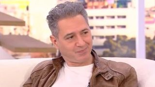 Δεν το είχε παρατηρήσει κανείς: Ανατριχιάζει η τελευταία συνέντευξη του Δημήτρη Κόκοτα, 2 ημέρες πριν το έμφραγμα