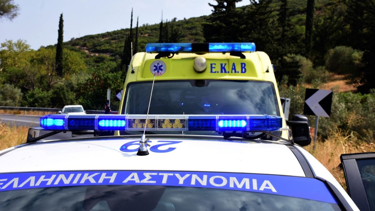 Τραγωδία στον Πύργο: Μια νεκρή και τρεις τραυματίες ύστερα από μετωπική σύγκρουση οχημάτων
