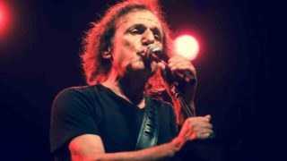 Βασίλης Παπακωνσταντίνου: «Έσπασε» τη σιωπή του μετά τη νοσηλεία του – «Χρειάζομαι λίγη ηρεμία»