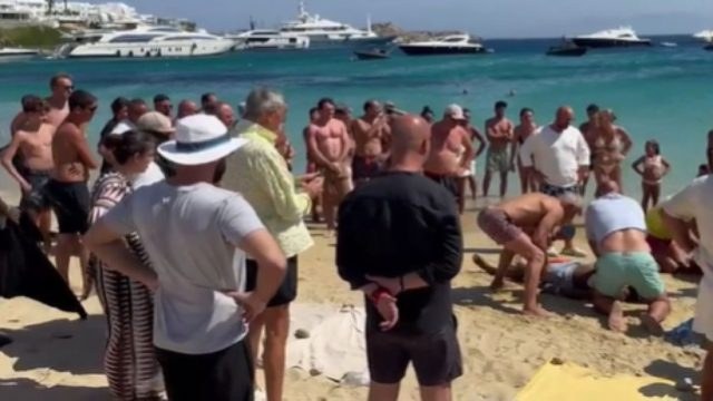 Τραγωδία στη Μύκονο: Τουρίστας πνίγηκε στην Ψαρού – Η απεγνωσμένη προσπάθεια να σωθεί