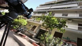 Θρίλερ στην Κυψέλη: Εξετάζεται εγκληματική ενέργεια – Σημάδια στην πλάτη στο βρέφος, αφροδίσια νοσήματα στα δύο ανήλικα παιδιά