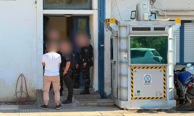 Στο προσκήνιο επανέρχονται προηγούμενα περιστατικά στα οποία είχε εμπλακεί ο 31χρονος μετά το αιματηρό συμβάν στο Αστυνομικό Τμήμα Μάνδρας.