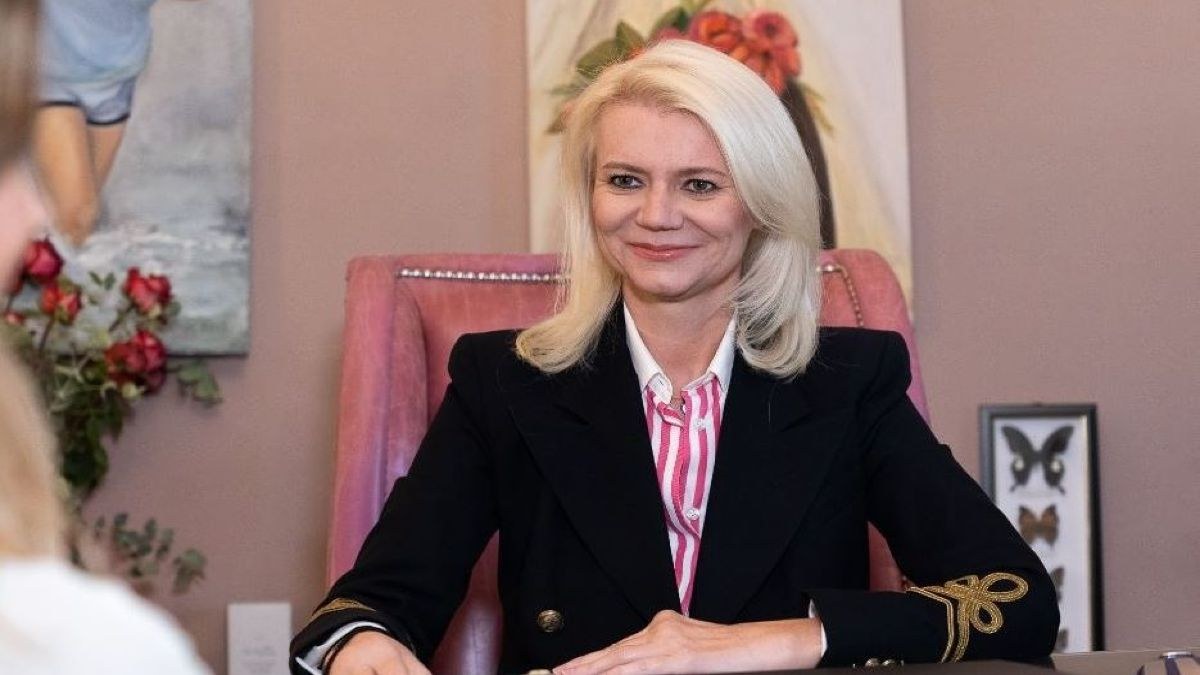 Θάνατος Μαζωνάκη: Η Ιωάννα Γάκα και το βιβλίο που ετοίμαζε – Όσα παρουσίαζε για τις θεραπείες της