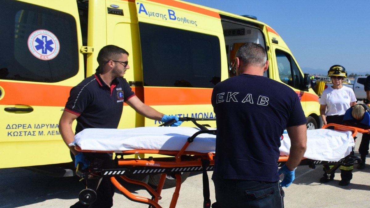 Τραγωδία στην παραλία Κλήμα: 65χρονη κατέρρευσε και κατέληξε παρά την ΚΑΡΠΑ