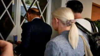 Κολωνάκι: Φωτογραφίες ντοκουμέντο μέσα από το ιατρείο των γιατρών του Μαζωνάκη – Η σάουνα και το κρεβάτι μασάζ