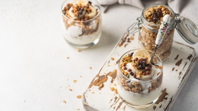 Healthy Banoffee σε βαζάκι: Το viral γλυκό του TikTok  που πρέπει να δοκιμάσεις!