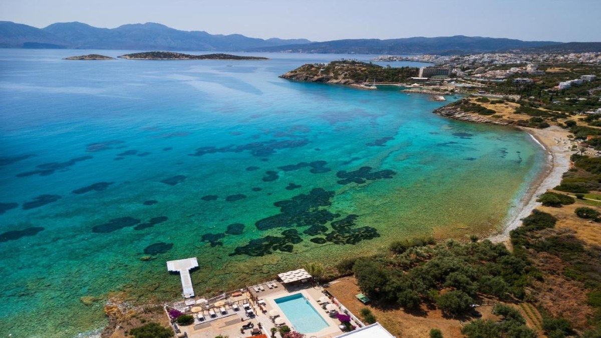 Άγιος Νικόλαος: Παραλίες με κρυστάλλινα νερά που πρέπει να επισκεφθείτε