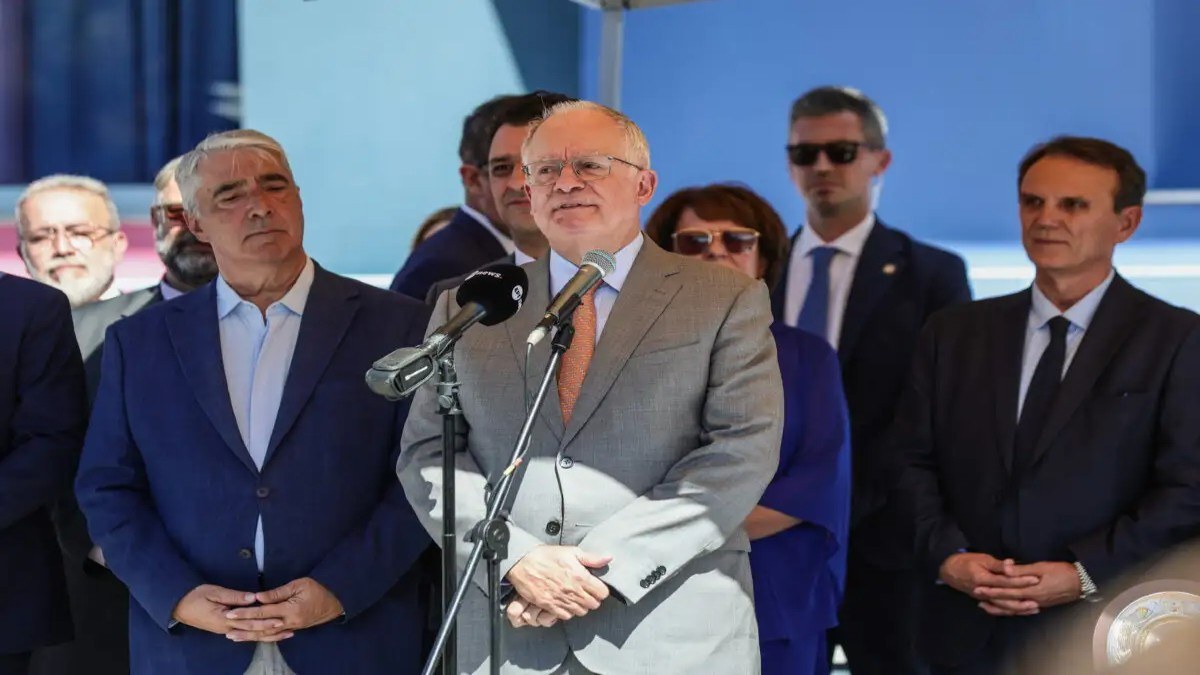 Το μήνυμα Τασούλα στους μαθητές από την Κύμη: «Μην διστάζετε να ρωτάτε και να ψάχνετε»
