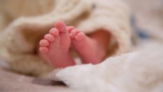 Χανιά: Ανατροπή με το βρέφος – Ομολόγησε η μητέρα ότι το χτύπησε