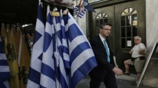 Σαν σήμερα 2 Οκτωβρίου 2016: Το 90% δυσαρεστημένο από την κυβέρνηση με επιβάρυνση στο Πολιτικό Βαρόμετρο