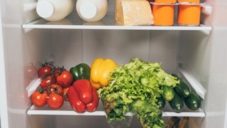 Τα 10 φαγητά που μπορείς να φας χωρίς να παίρεις ούτε γραμμάριο – Δες ποιο είναι το νούμερο 1