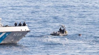 Γαύδος: Εντοπίστηκαν 42 παράτυποι μετανάστες από drone της Frontex – Σε εξέλιξη η μεταφορά τους στη Σούδα