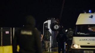 Νεκροί πατέρας, μάνα και γιος: Σοκάρει η αιτία της οικογενειακής τραγωδίας στον Πειραιά – Πως έπεσε το ΙΧ στο λιμάνι;