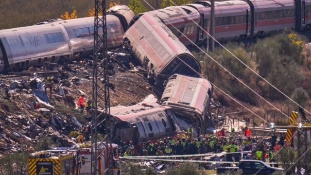 Ισπανία: Τριήμερο εθνικό πένθος για τους 69 νεκρούς της σιδηροδρομικής τραγωδίας