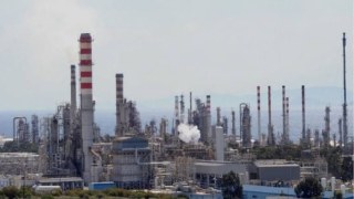 Motor Oil: Ισχυρή έκρηξη στους Αγίους Θεοδώρους – Δύο εργαζόμενοι σε κρίσιμη κατάσταση, πολλοί τραυματίες