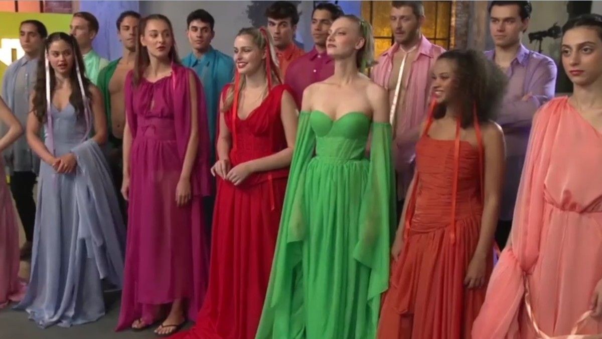 GNTM: Η Σοφία έσκισε το ρούχο της και τα άκουσε χοντρά από τη Ζενεβιέβ (ΒΙΝΤΕΟ)