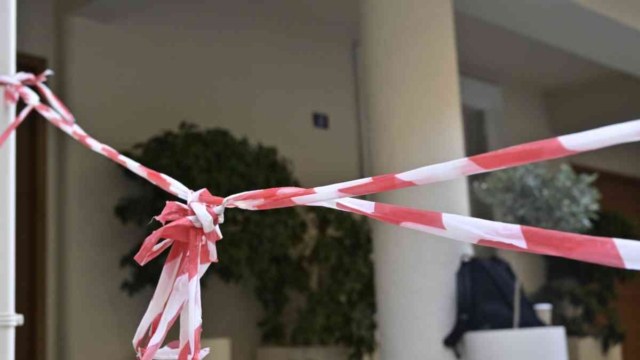 Απλήρωτες οι εργαζόμενες των γιατρών της Καρνεάδου – «Ο λογιστής λέει ότι υπάρχει εμπόδιο» καταγγέλλει η γραμματέας
