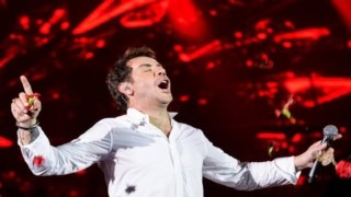 Στο «κόκκινο» η υπόθεση Μαζωνάκη: Κλειδαμπαρωμένο το σπίτι, ενοίκια που τρέχουν και 6 κινητά με υπέρογκες πληρωμές!