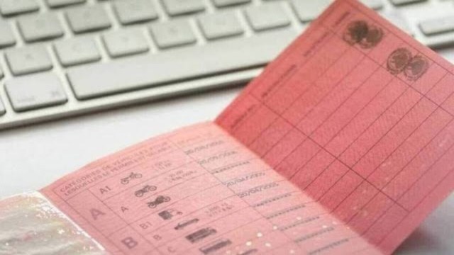 Παλιά ροζ διπλώματα οδήγησης: Πότε πρέπει να αντικατασταθούν υποχρεωτικά και πόσο κοστίζει η διαδικασία