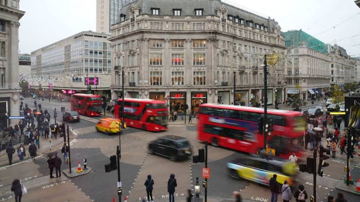 Τέλος τα αυτοκίνητα στην Oxford Street: Το φιλόδοξο σχέδιο που αλλάζει την καρδιά του Λονδίνου