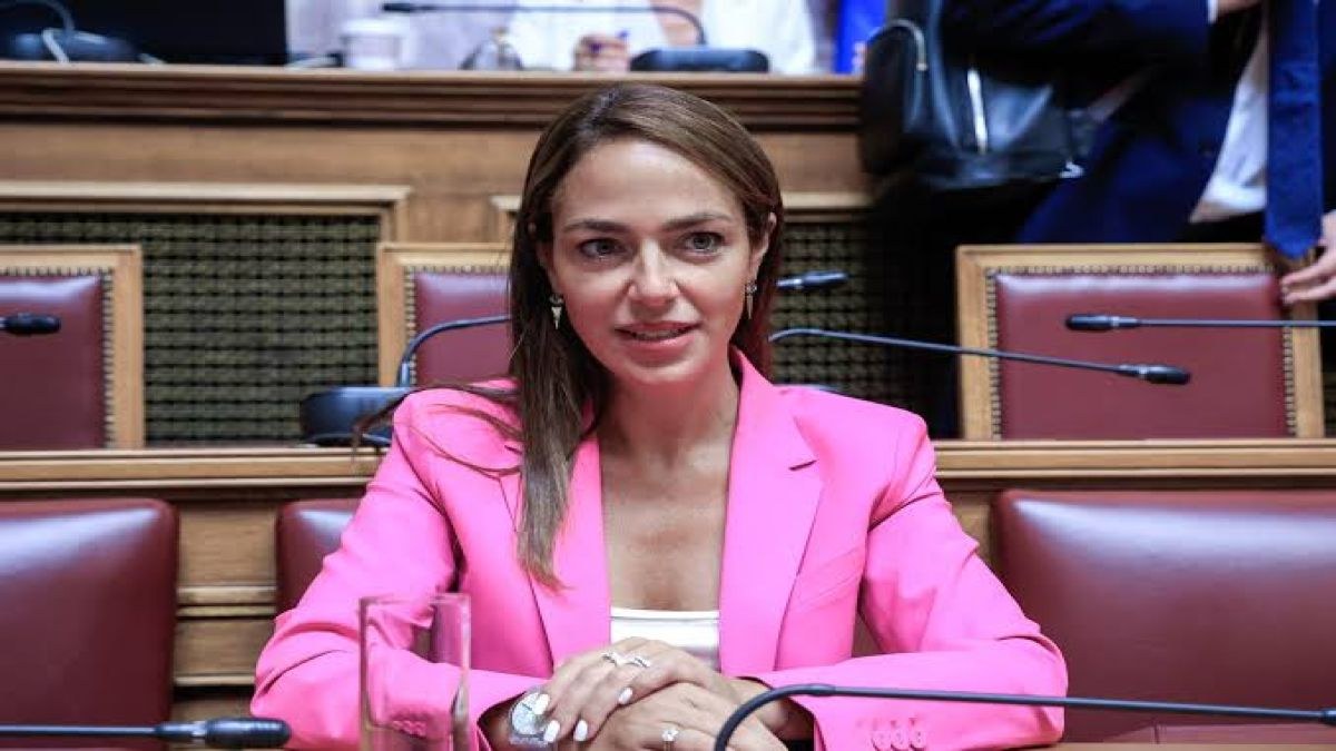Μιχαηλίδου για την καμπάνια στο Μετρό: Πραγματικοί δικαιούχοι, χωρίς σενάριο και χωρίς κόστος για το υπουργείο
