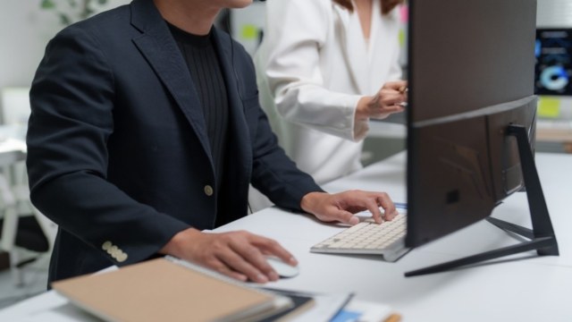 Δουλεύεις μπροστά σε υπολογιστή; Το δικαίωμα στο διάλειμμα που αγνοούν οι περισσότεροι εργαζόμενοι
