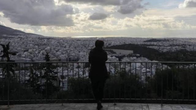 Καιρός 10/10: Υψηλές θερμοκρασίες, σύννεφα και τοπικές βροχές – Η πρόγνωση των Σούζη, Μάλεση