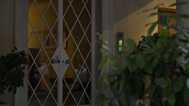 Υπόθεση Μαζωνάκη: «Συμμορία κομπογιαννιτών» και νοσοκομειακές ουσίες: Πώς έφταναν η προποφόλη και η μιδαζολάμη στο ιατρείο της Καρνεάδου