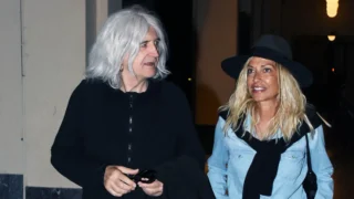 Κόλαφος η Βίσση για τον Καρβέλα: «Απείλησε να με καταστρέψει, απαίτησε 1,5 εκατομμύριο, θα πάμε κόντρα κι όπου βγει»