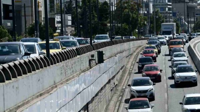 Τροχαίο στη Λεωφόρο Κηφισίας: Αυτοκίνητο παρέσυρε πεζή – Προβλήματα στην κυκλοφορία