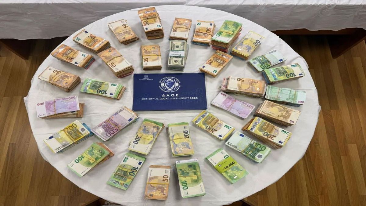 Κύκλωμα Mr Χωριάτικο: Χρυσά κοσμήματα 500.000 ευρώ, μετρητά και πολυτελή αυτοκίνητα – Η ζωή μέσα στη χλιδή