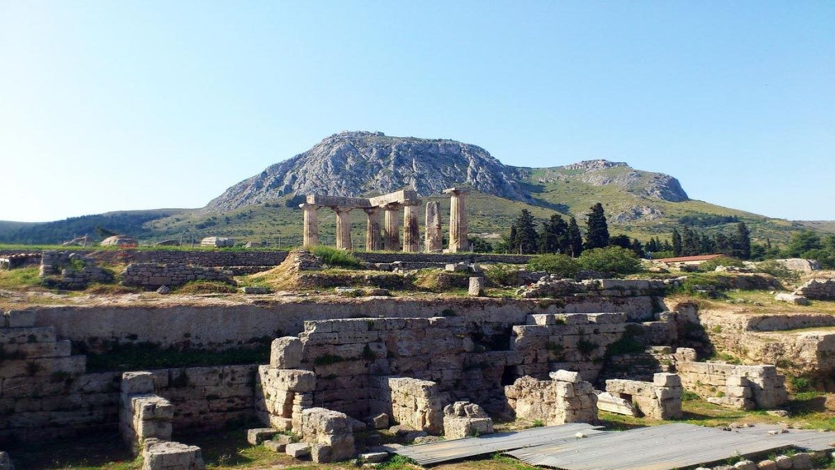 Το πανέμορφο χωριό δίπλα σε αρχαία μνημεία που είναι ιδανικό για απόδραση το Σαββατοκύριακο