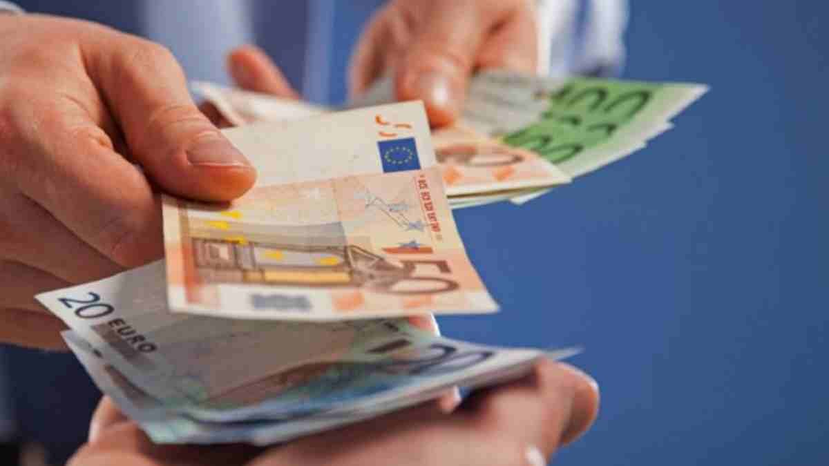 Αλλάζουν όλα στους μισθούς: Τι θα ισχύει για όσους αναζητούν δουλειά από την 1η Νοεμβρίου