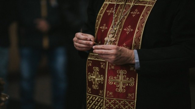 «Την πήραν με τη βία!»: Αρπαγή 48χρονης μητέρας στον Βόλο από τον ψευτομοναχό «Χερουβήμ»