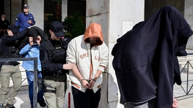 Στη φυλακή ο ιδιοκτήτης της Pizza Fan Κωνσταντίνος Αντάρας – Κατ’ οίκον περιορισμός με «βραχιολάκι» για τον φερόμενο ως υπαρχηγό
