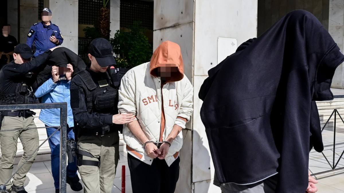 Στη φυλακή ο ιδιοκτήτης της Pizza Fan Κωνσταντίνος Αντάρας – Κατ’ οίκον περιορισμός με «βραχιολάκι» για τον φερόμενο ως υπαρχηγό