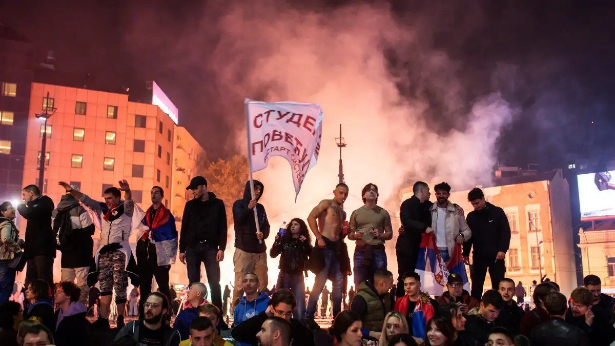 Σερβία: Η τραγωδία με τους 16 νεκρούς που έγινε σύμβολο διαμαρτυρίας – Πώς έφτασε η χώρα στην ανατροπή